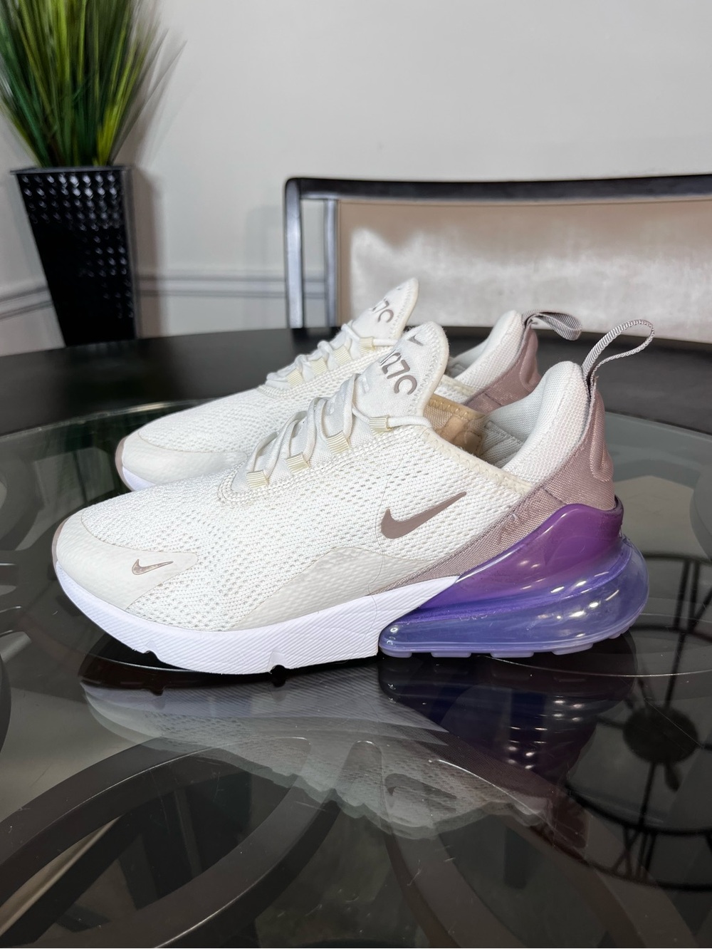 Nike Air Max 270 Women's Sail
Pumice Space Purple White Sz 9